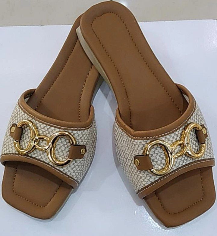 صندل زنانه سگک دار مدل کلاسیک - فروشگاه صندل چوبی